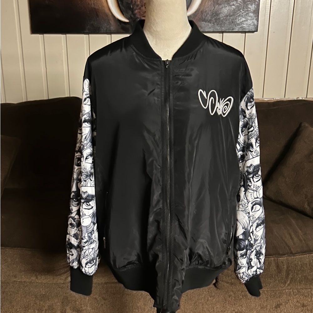 Boutique Edition • Sand One • 2018 • Black/ White • Jacket • Cartoon Women Print